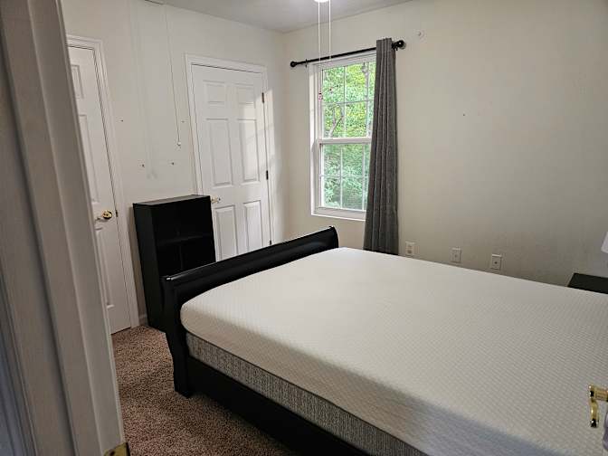 Mo's room