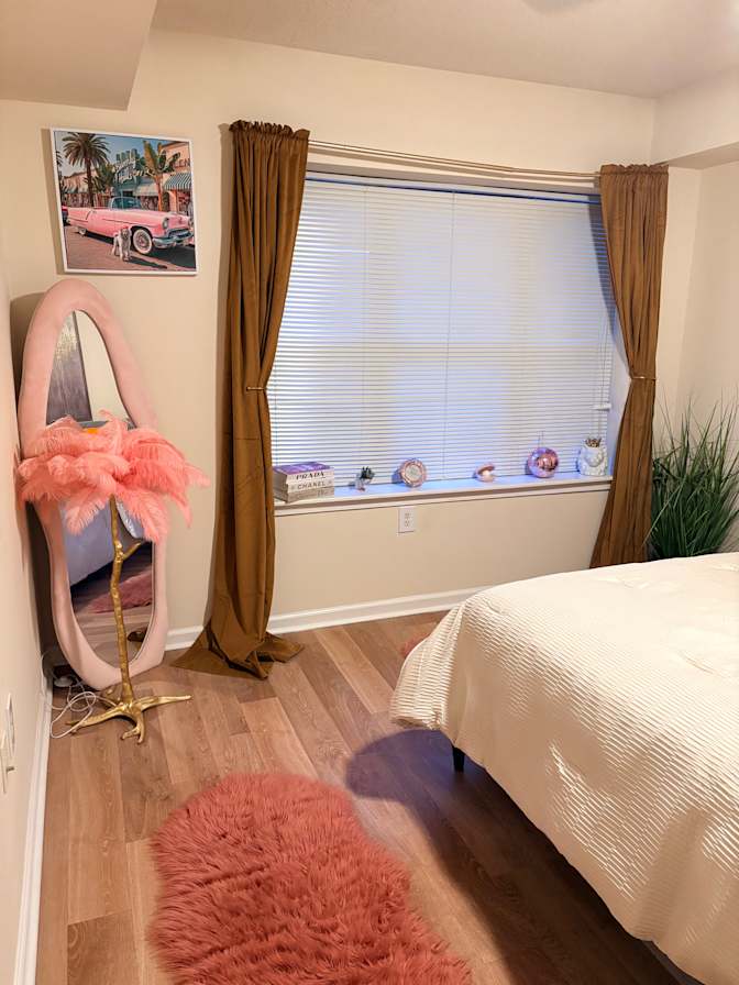 Jones Stay's room