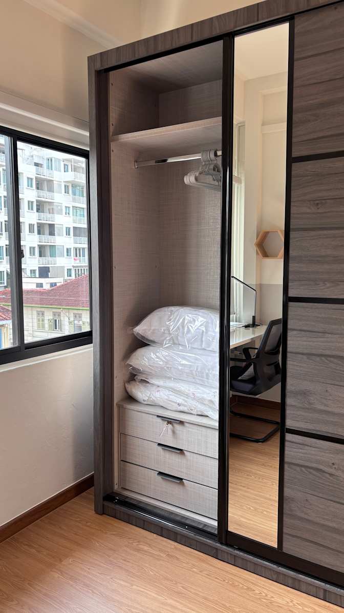 Aaron Woo Soon Yee's room