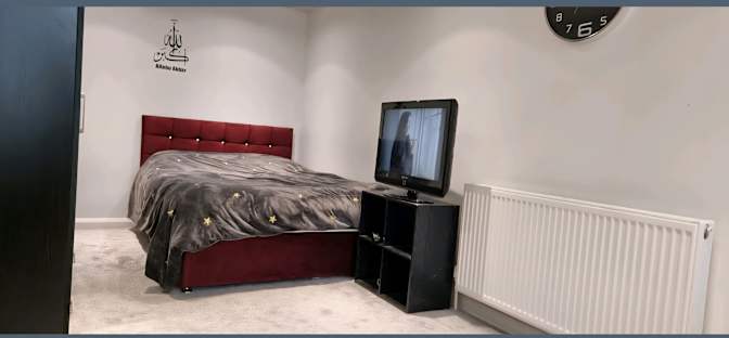 ALI CHOWDHURY's room