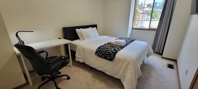 Bnb Aurora's room