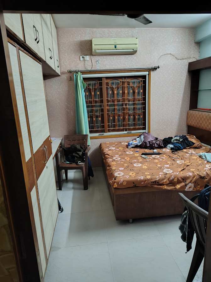 Nil's room