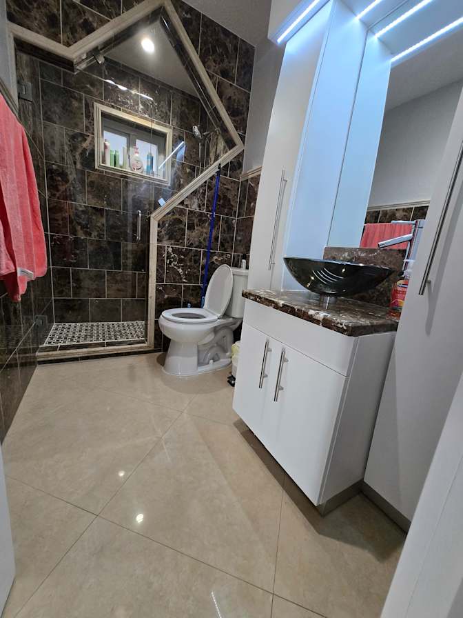 Fernando's room