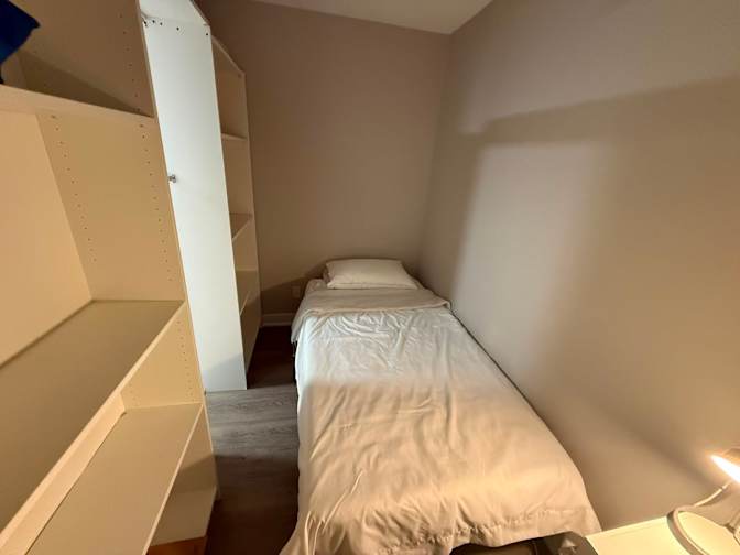 derya aslan's room