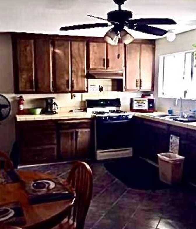Lovely flat in Pasadena's room