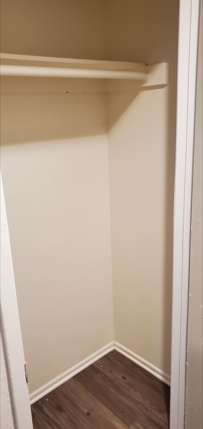 Luis's room