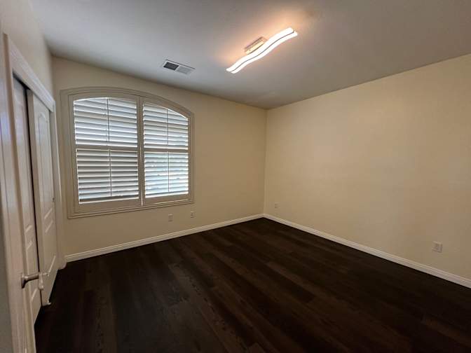 Phong Ho, CA Real Estate Broker's room