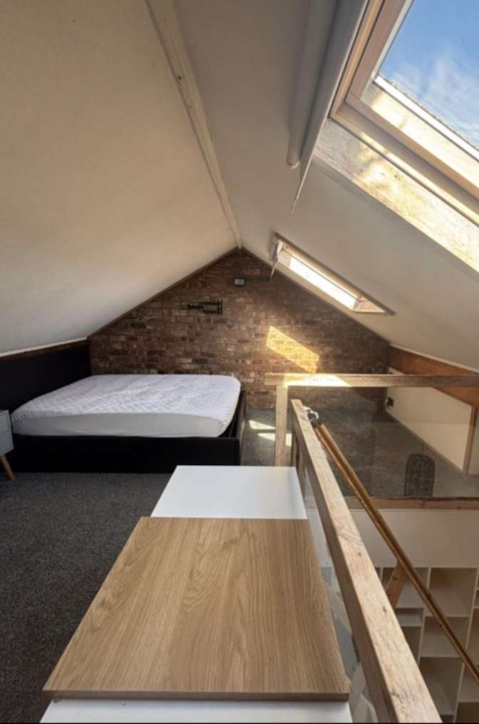 Ali's room
