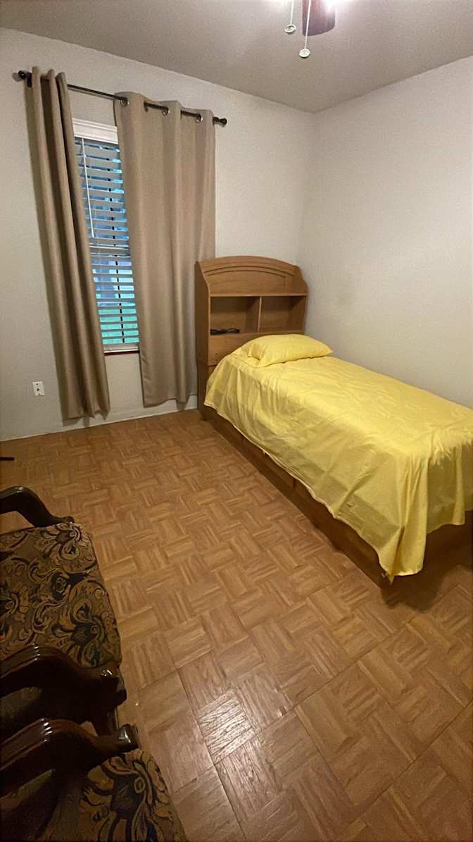 Josue's room