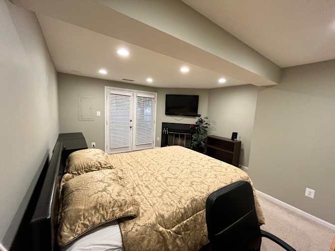 Zavash's room