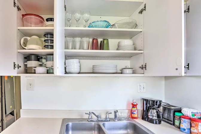 European Home - Roommate Needed's room