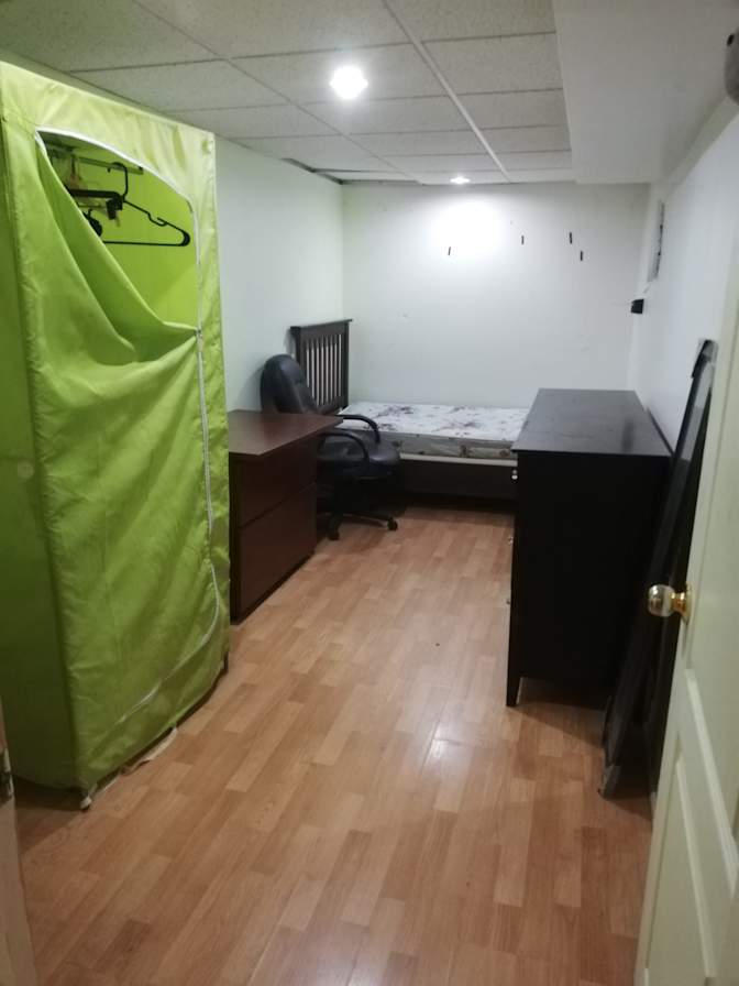 BILL's room