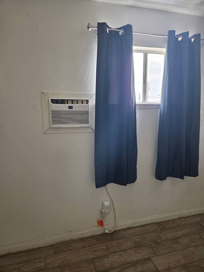 Thomas's room