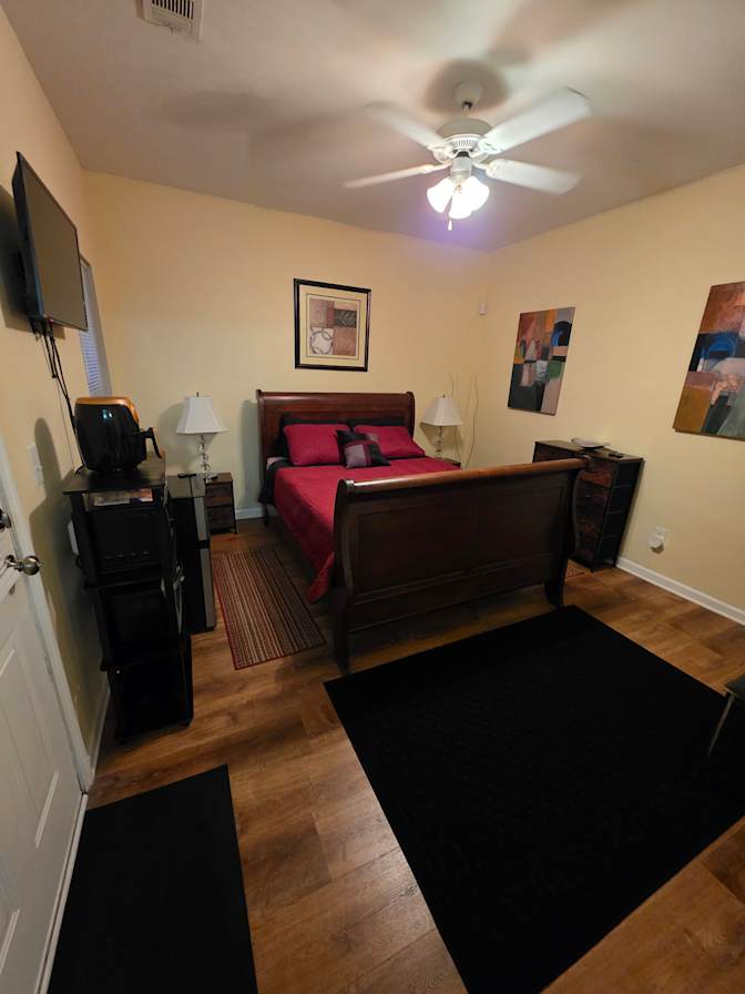 CL&C Property Management and Consulting's room