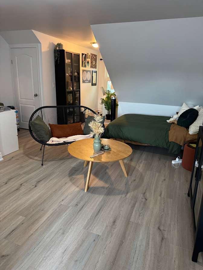 Yan's room