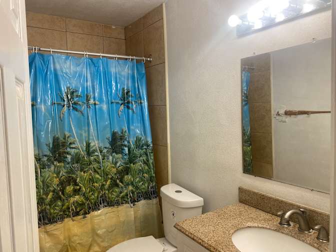 Eljey's room