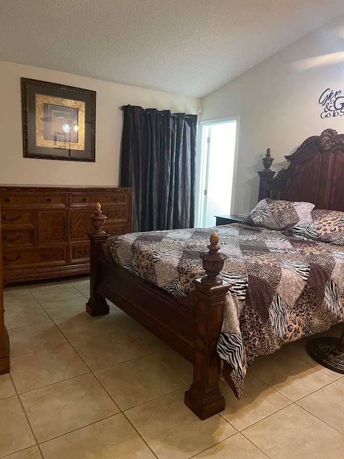 Lesia Harper's room