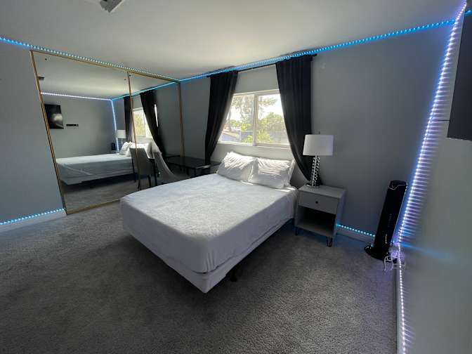 Chenoa's room