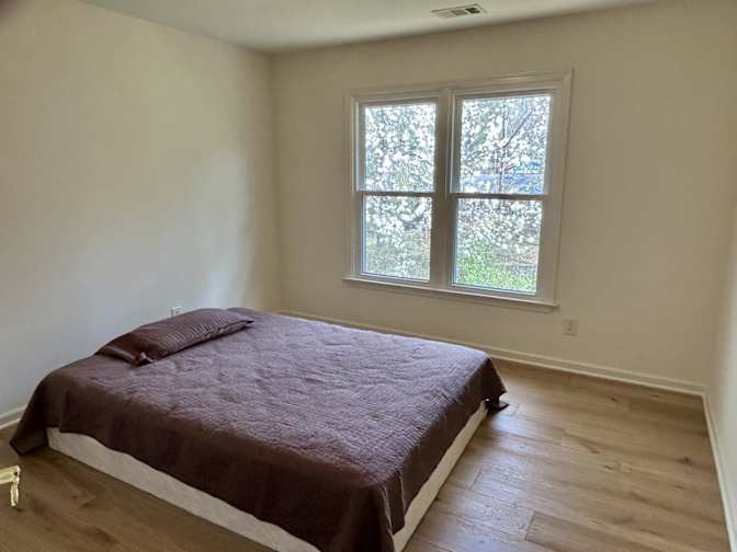 Carlos's room