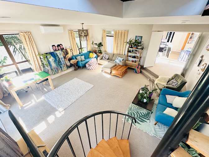 Gal's room