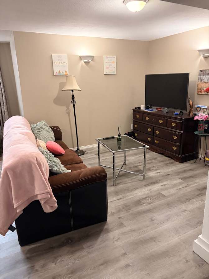 Kiana's room