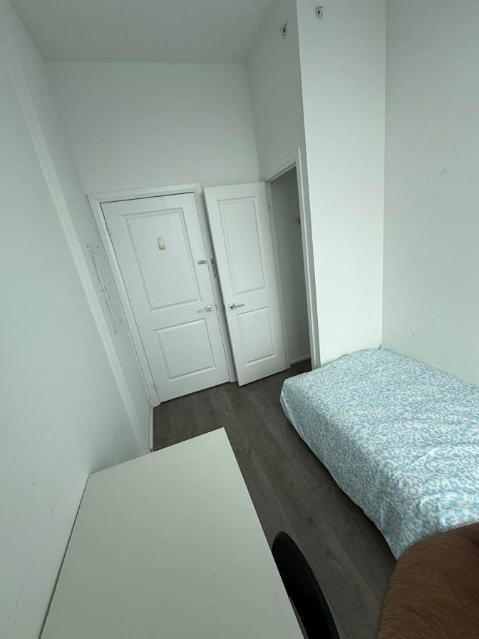 HT GLOBAL HOUSING's room