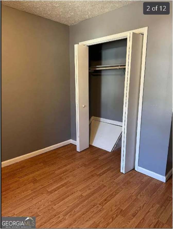 Alcove Rooms's room