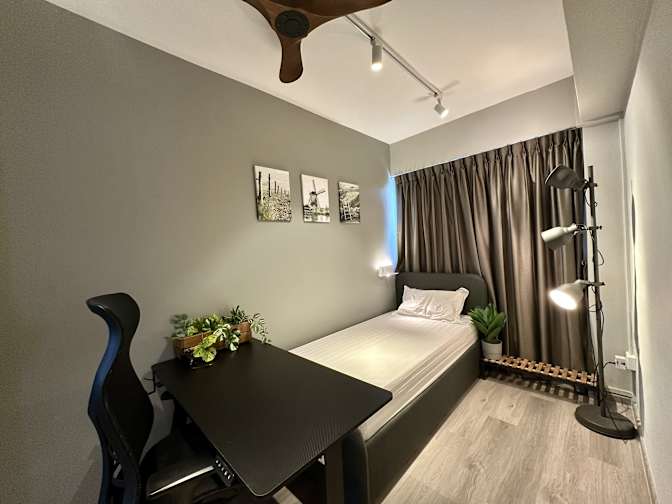 Claudia's room