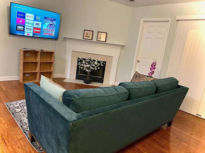 Alcove Rooms's room