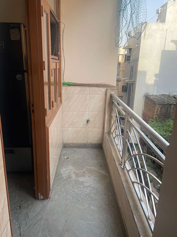 Anuj Papneja's room