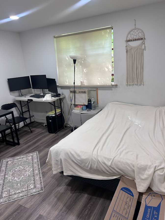 Zeynep's room
