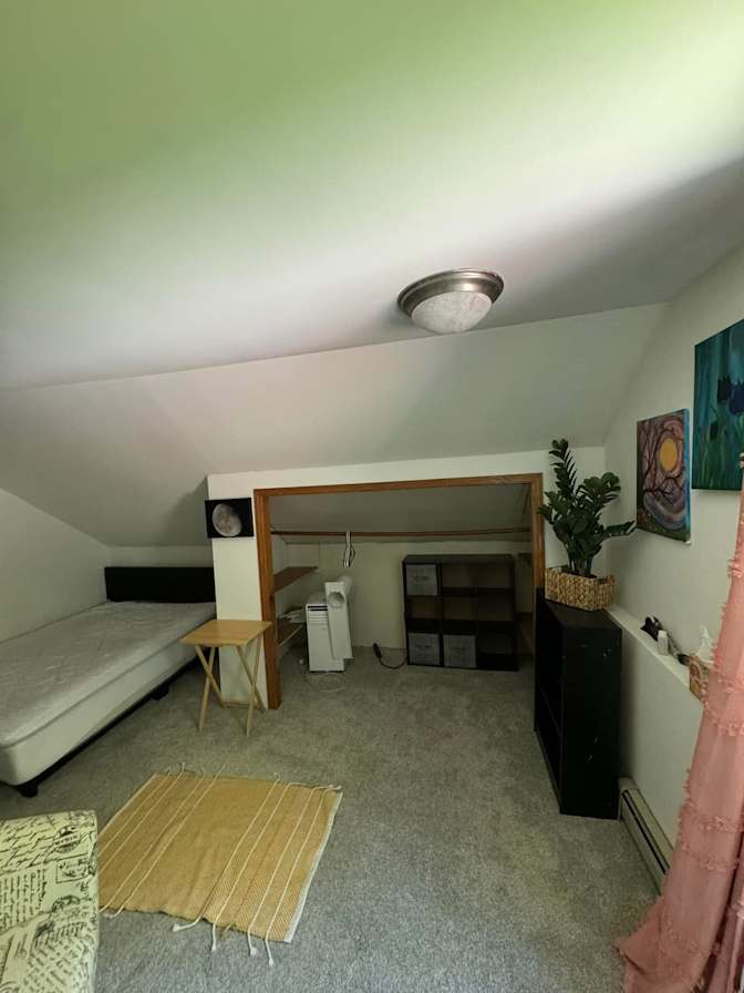 Ruthanne Cooley's room