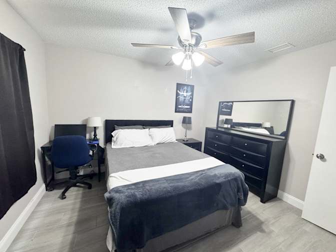 Jason Bryan, Realtor's room