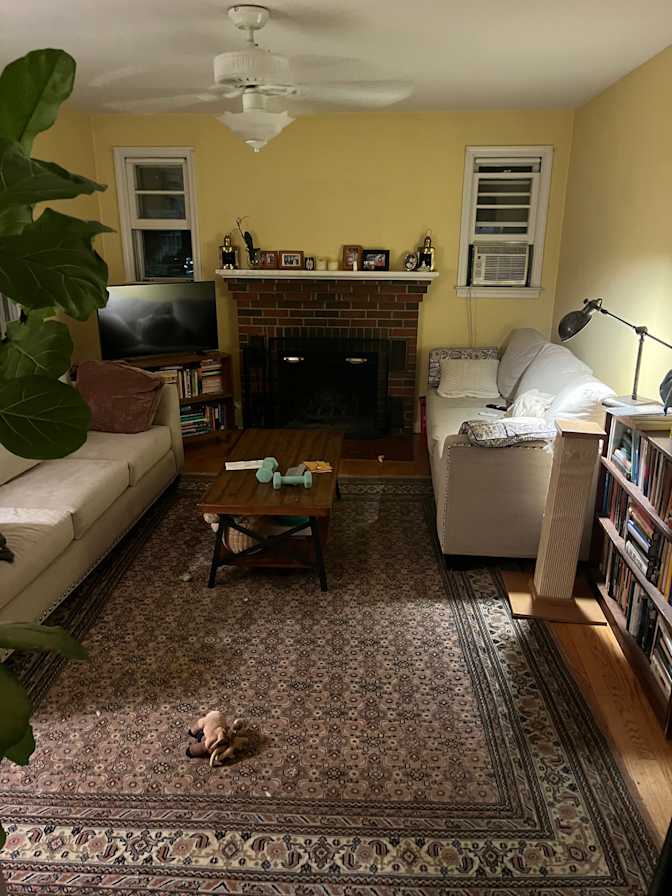 Liz's room