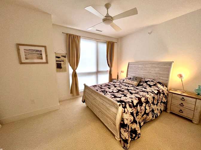 Alcove Rooms's room