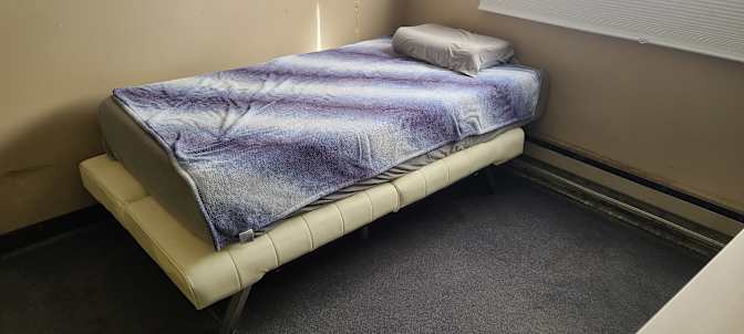 Yasushi's room