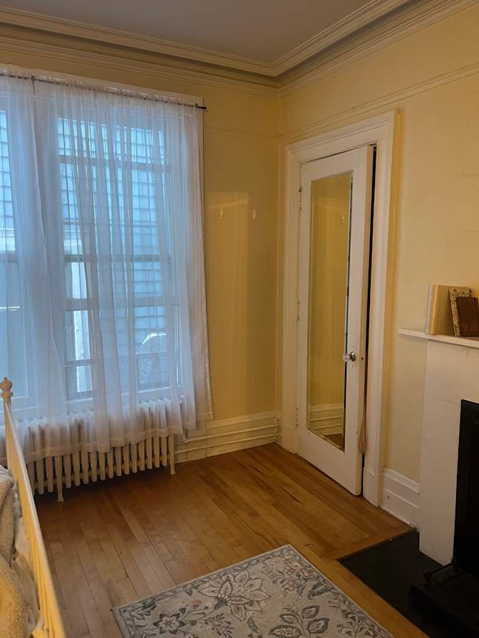 Lucia's room