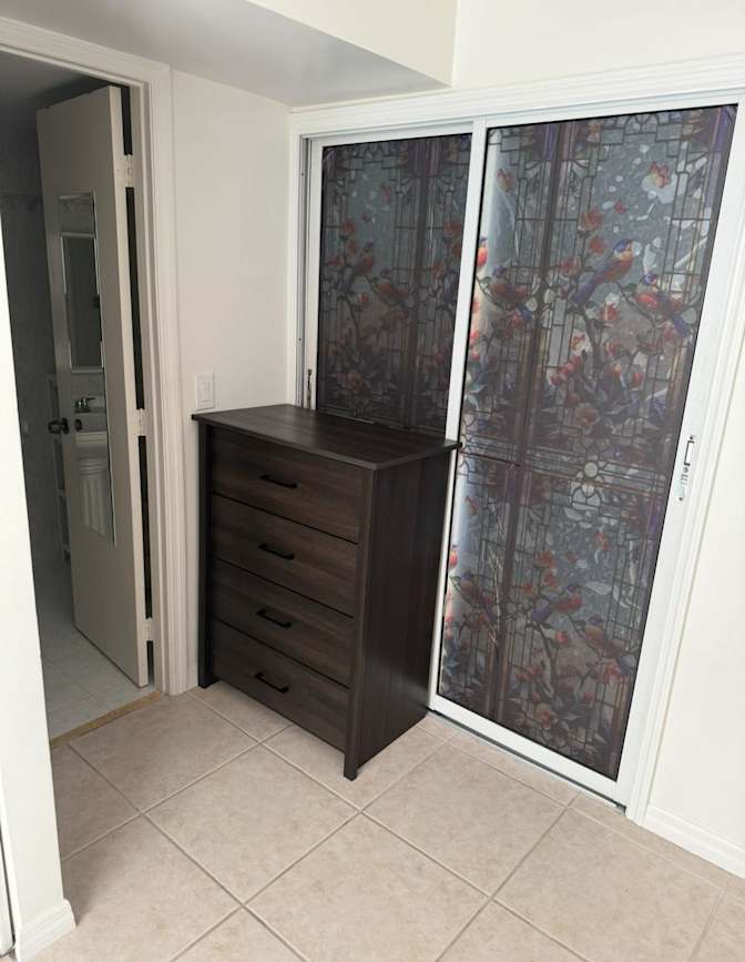 Ana's room