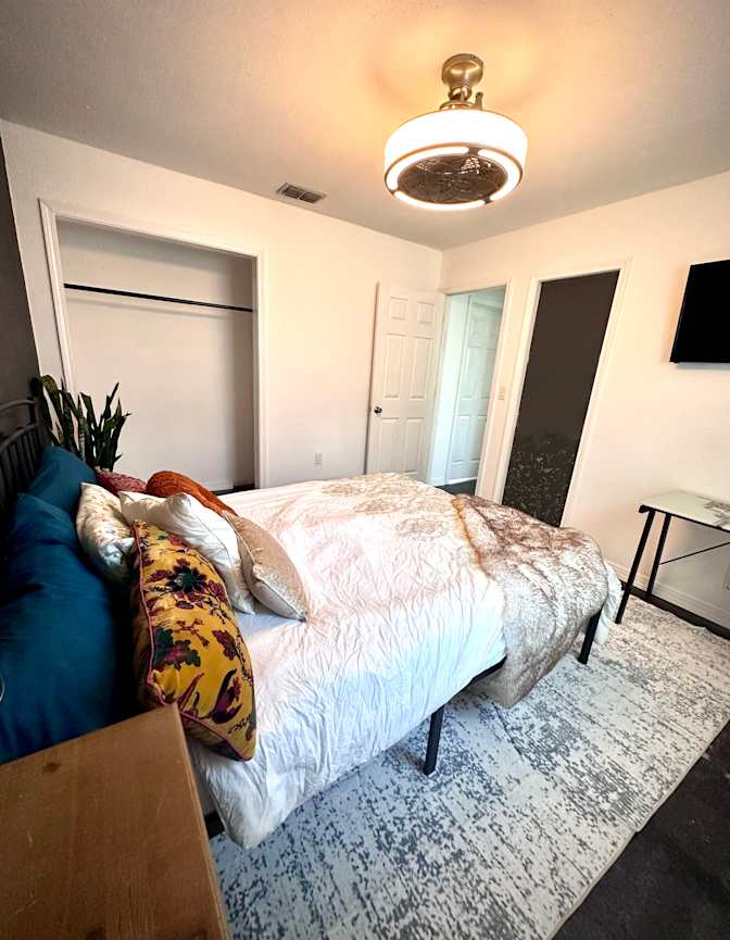 Kelly's room