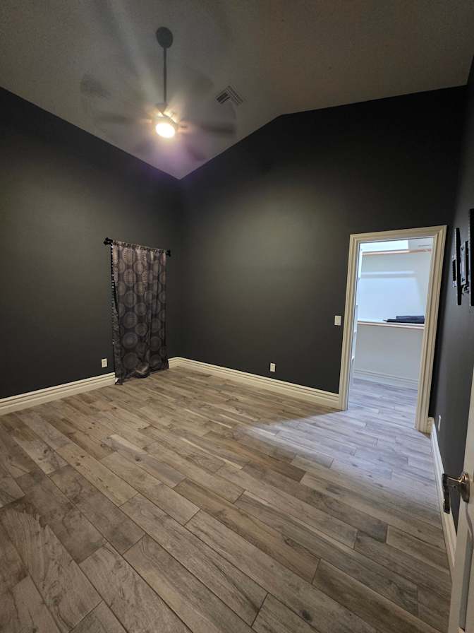 Foster's room