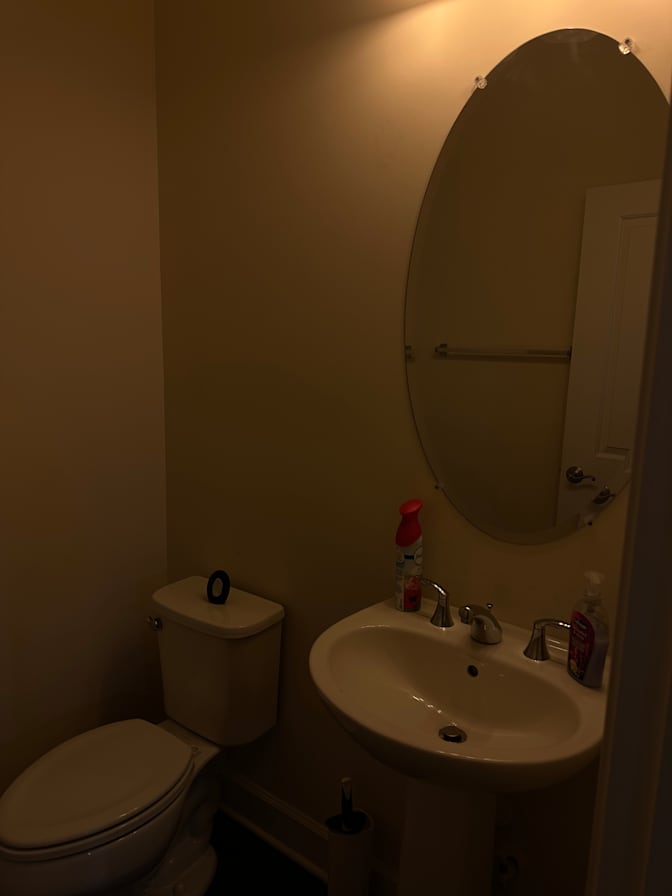 Olu's room