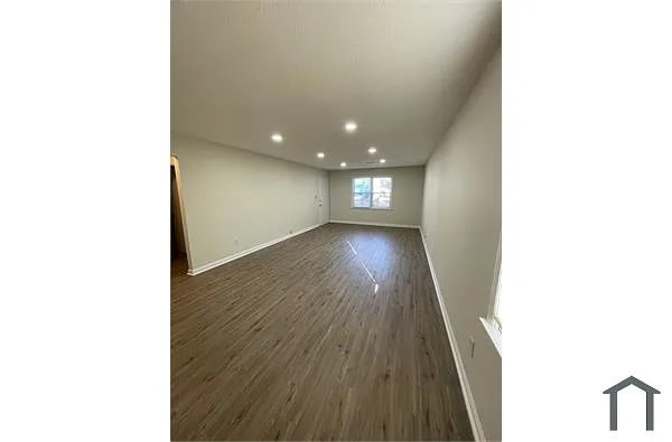 Alcove Rooms's room