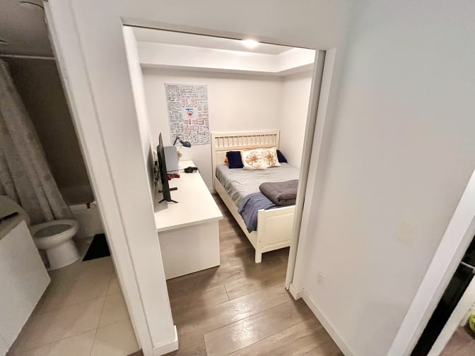 Andrés's room