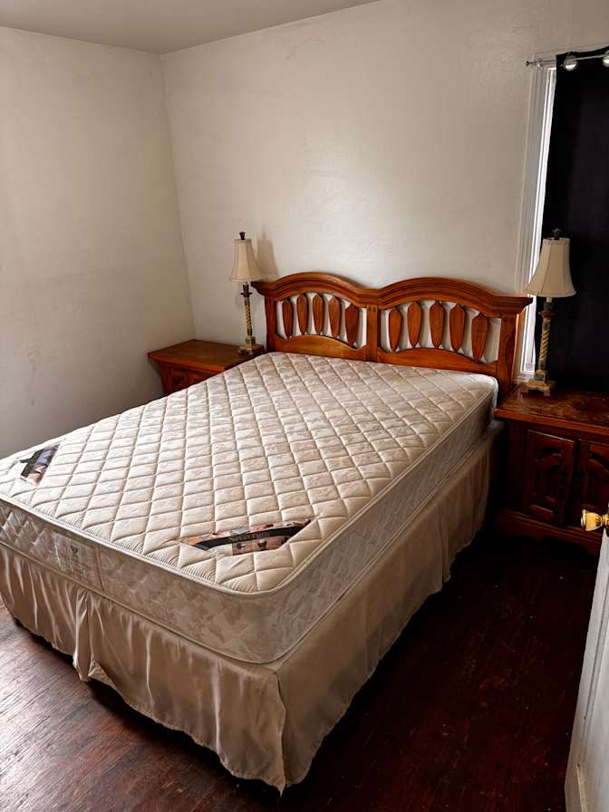 Edgardagoat's room