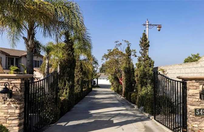 RICHARD's room