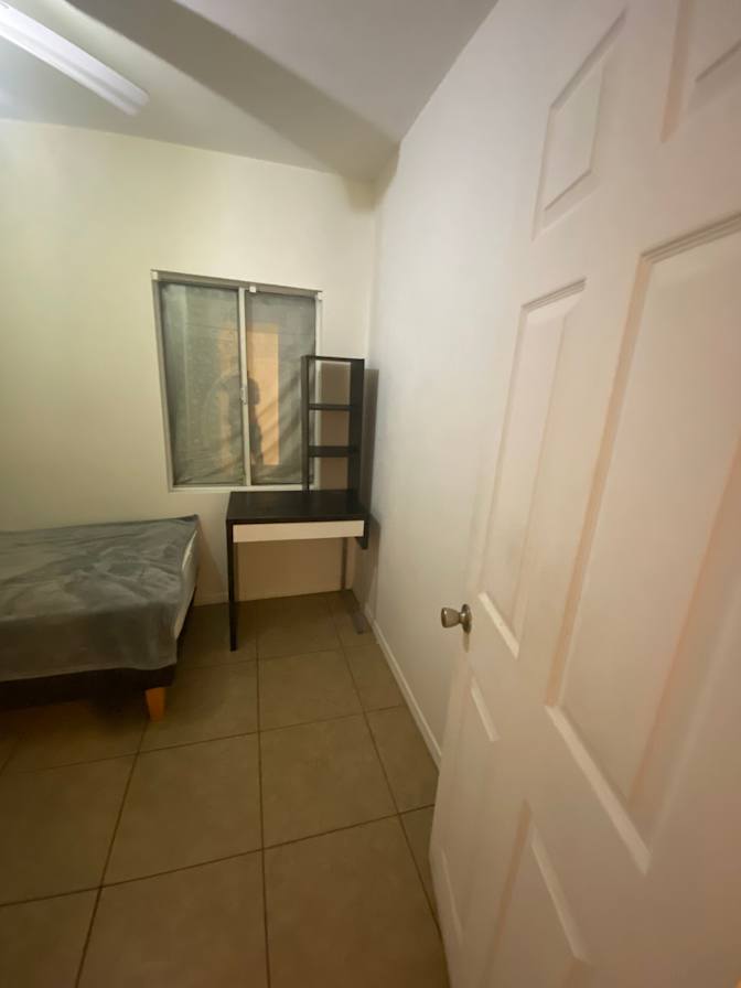 Eljey's room
