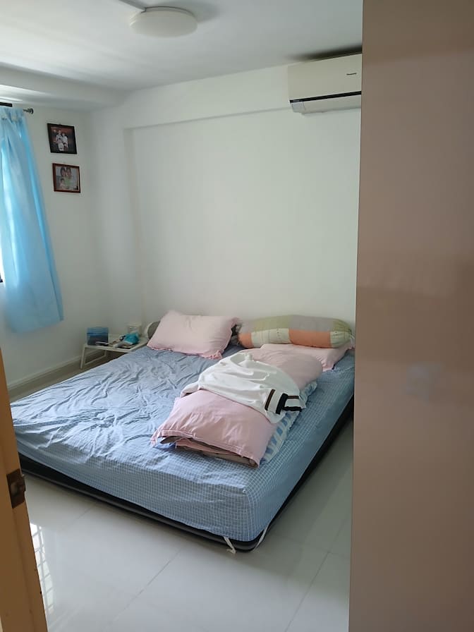 Cheng's room