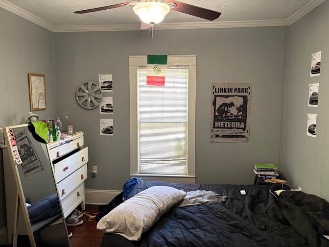 GIo's room