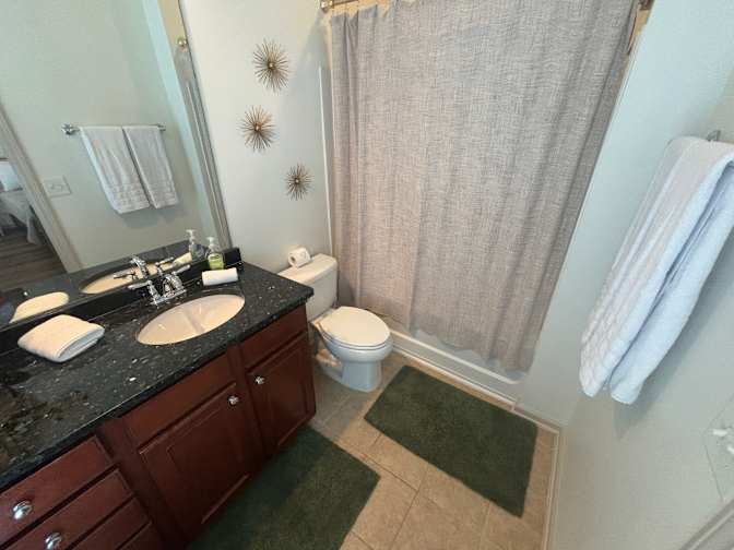 Alcove Rooms's room