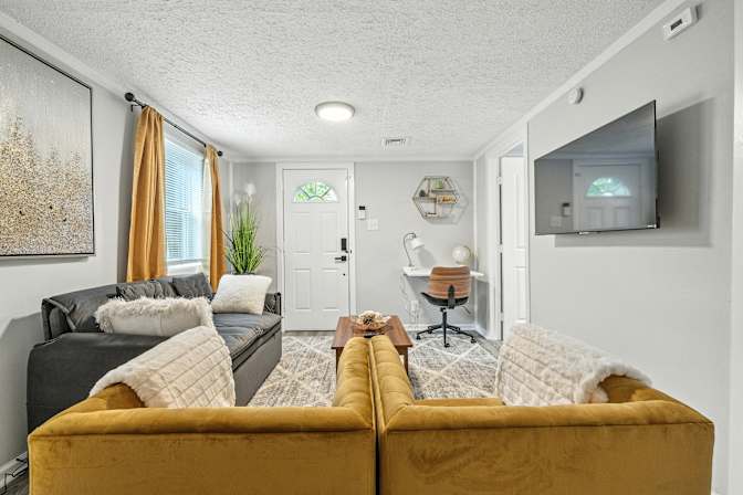 Efe's room